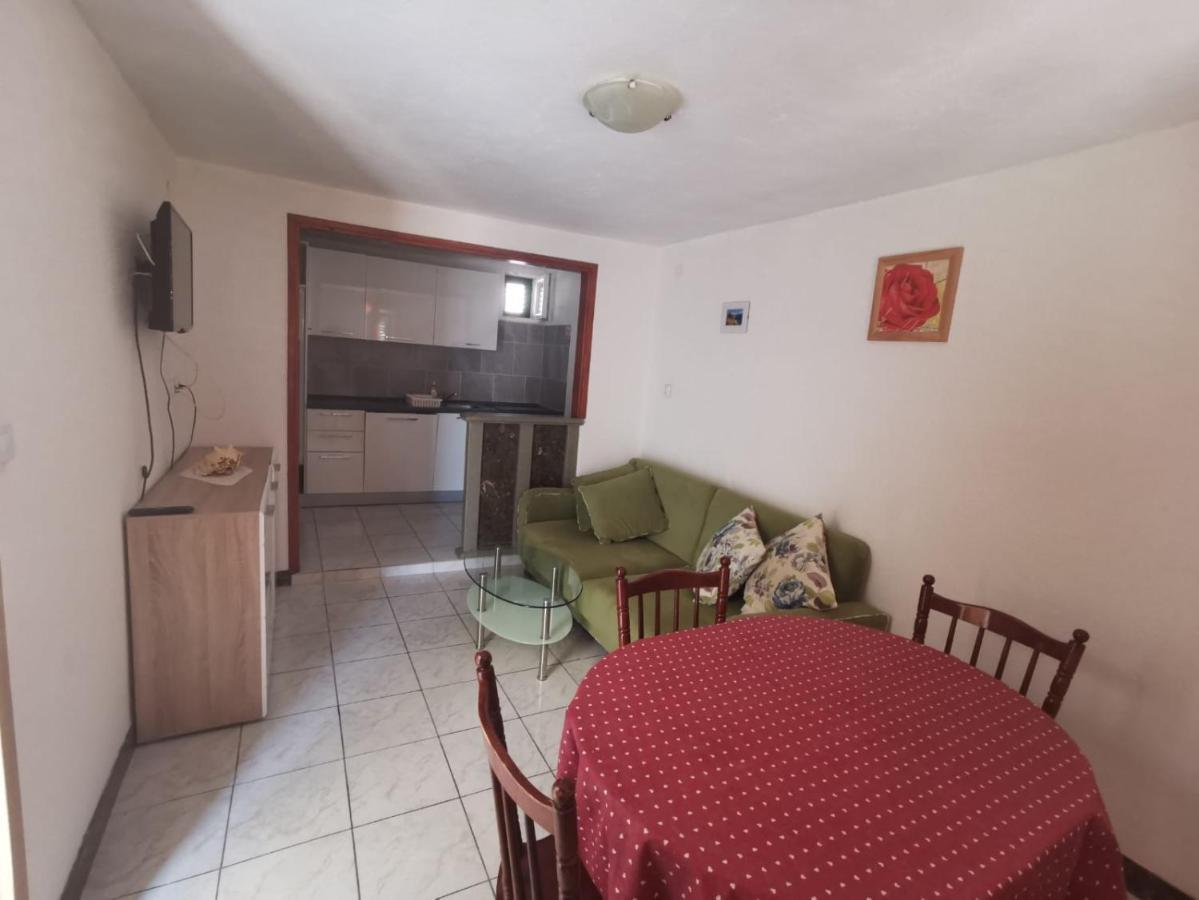 Apartmani Franceska Бол Экстерьер фото