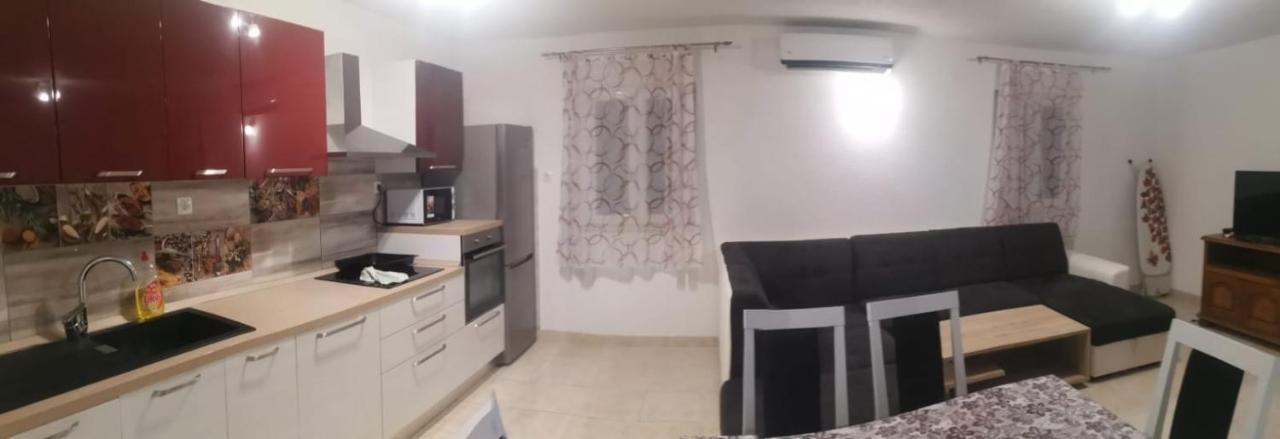 Apartmani Franceska Бол Экстерьер фото