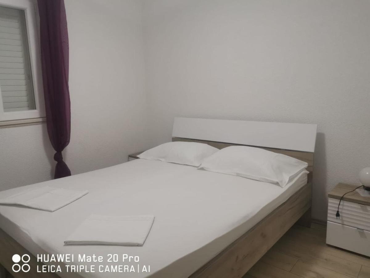 Apartmani Franceska Бол Экстерьер фото