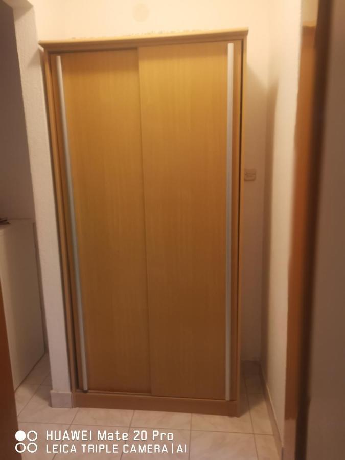 Apartmani Franceska Бол Экстерьер фото