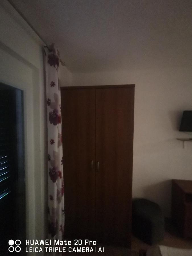 Apartmani Franceska Бол Экстерьер фото