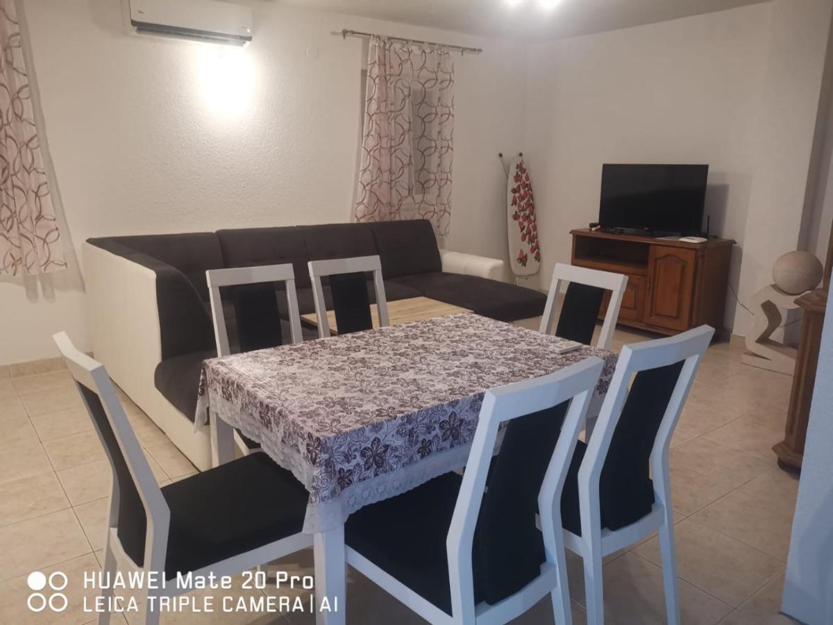 Apartmani Franceska Бол Экстерьер фото